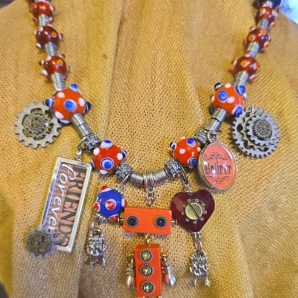 Robot Charm Necklace - Picture 3 of 5